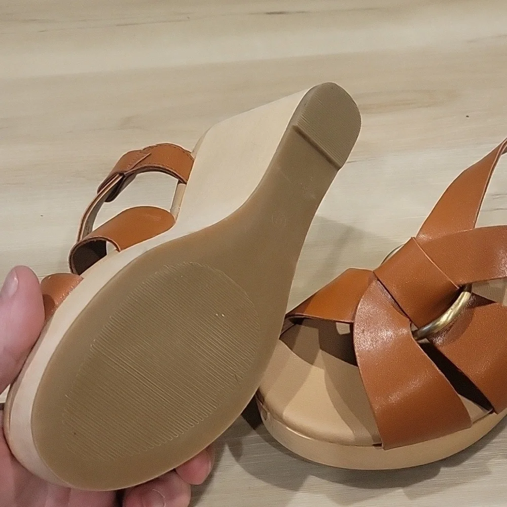 NEW! LOFT Cognac Vegan Leather Wedge Platform Sandals 6.